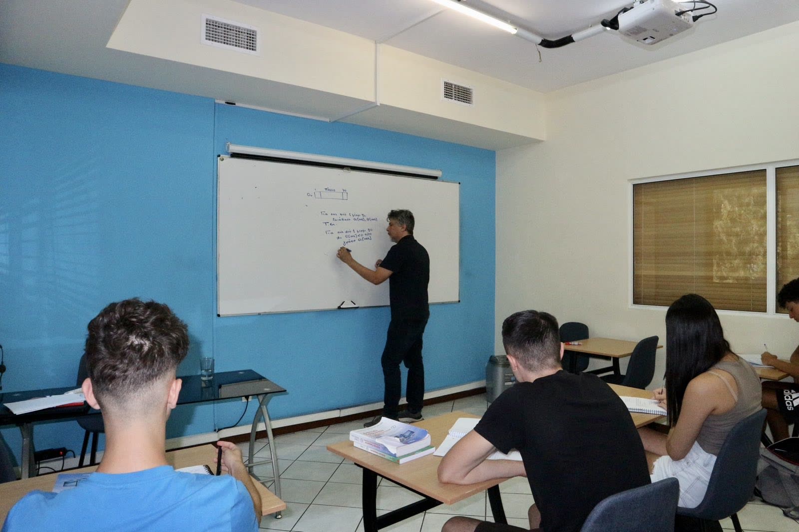 Μάθημα σε εξέλιξη στο Περίκεντρο